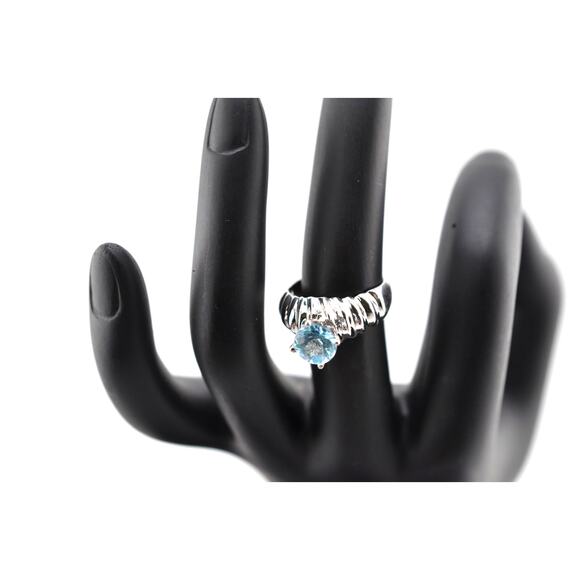 925 Sterling Silver Solitaire Topaz Ring Size 5.75 - Picture 1 of 3